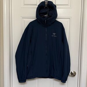 Arc'teryx Men's Dark Blue Atom LT Jacket